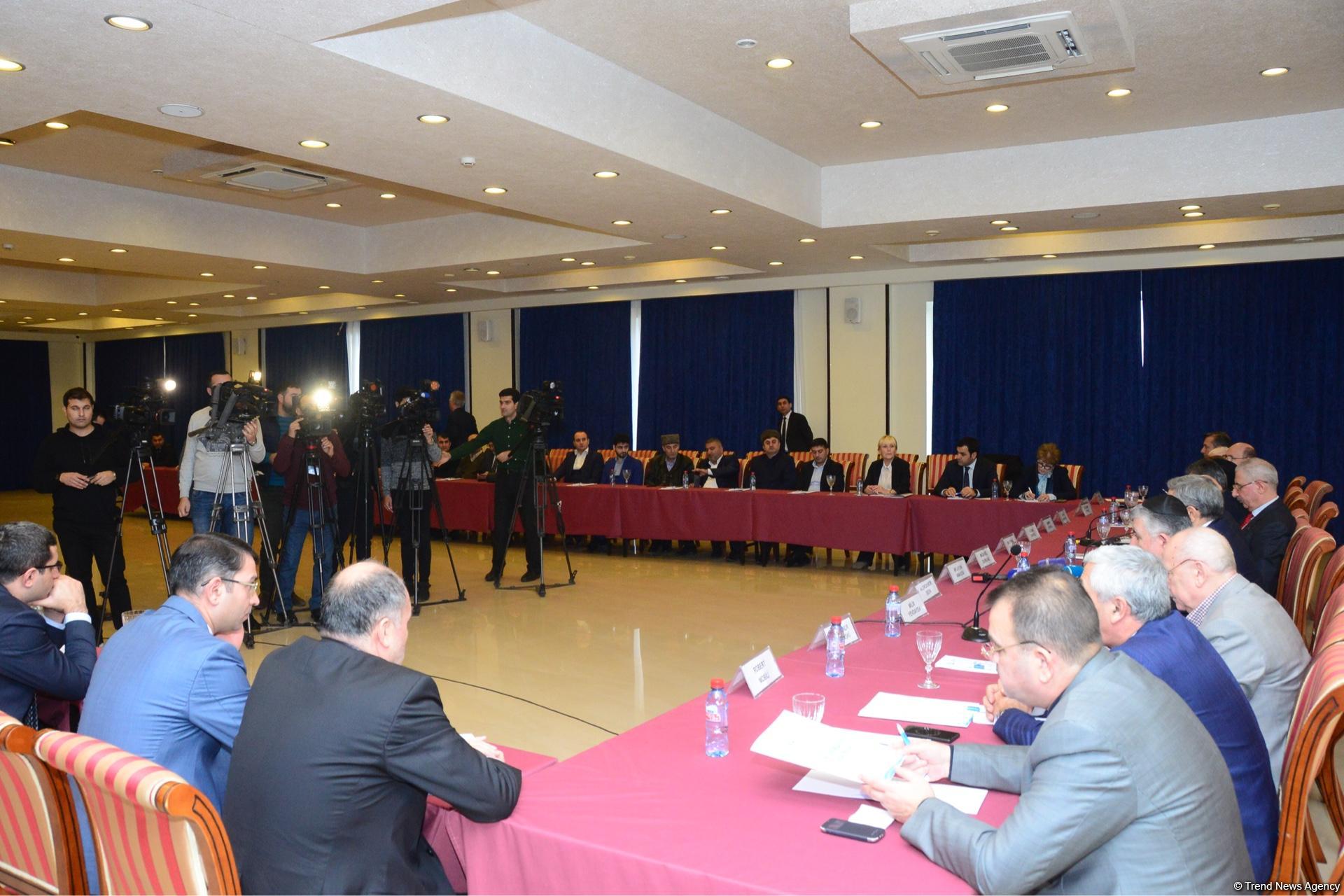 "Dini qurumlar və sosial media" mövzusunda konfrans keçirilib (FOTO)