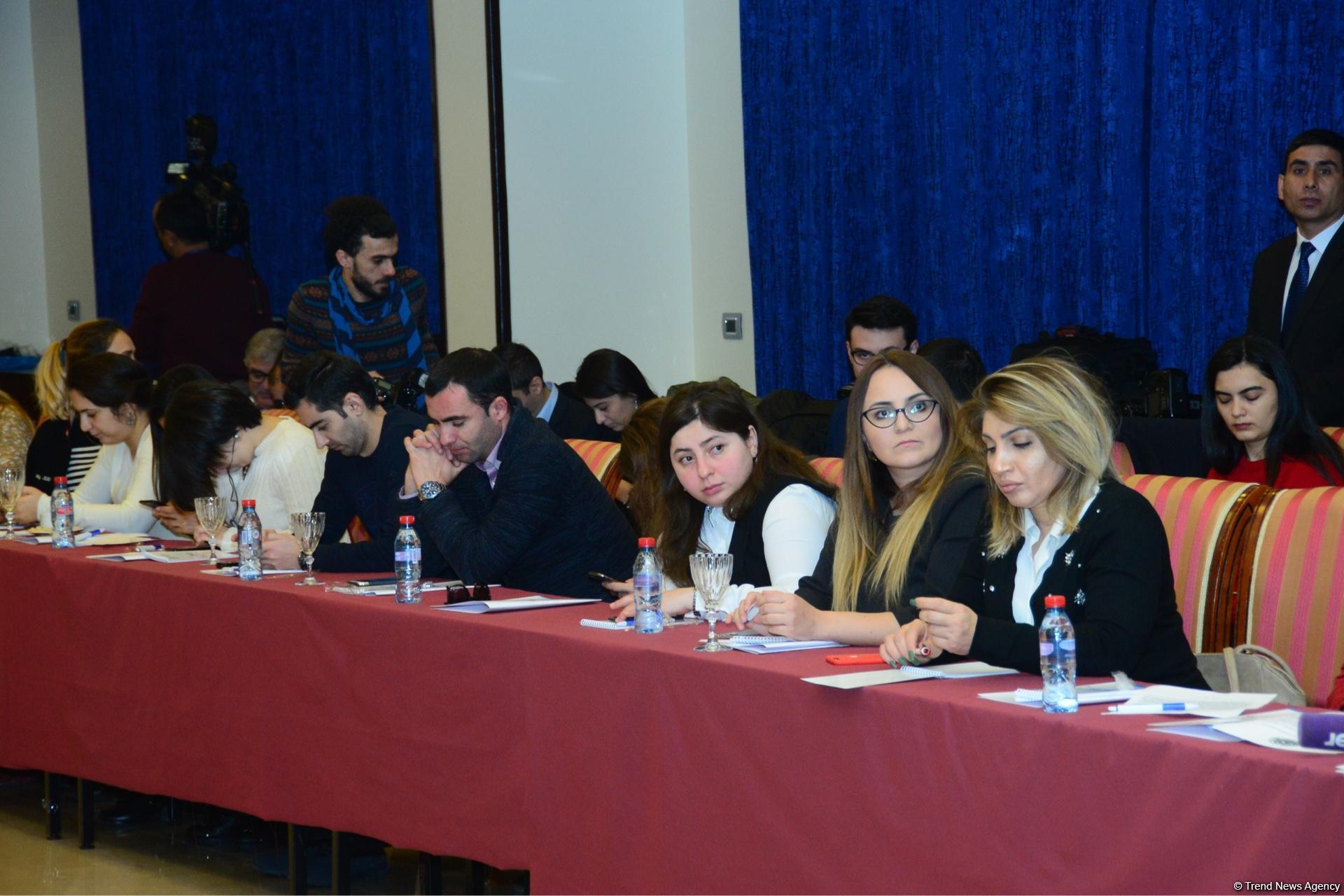 "Dini qurumlar və sosial media" mövzusunda konfrans keçirilib (FOTO)
