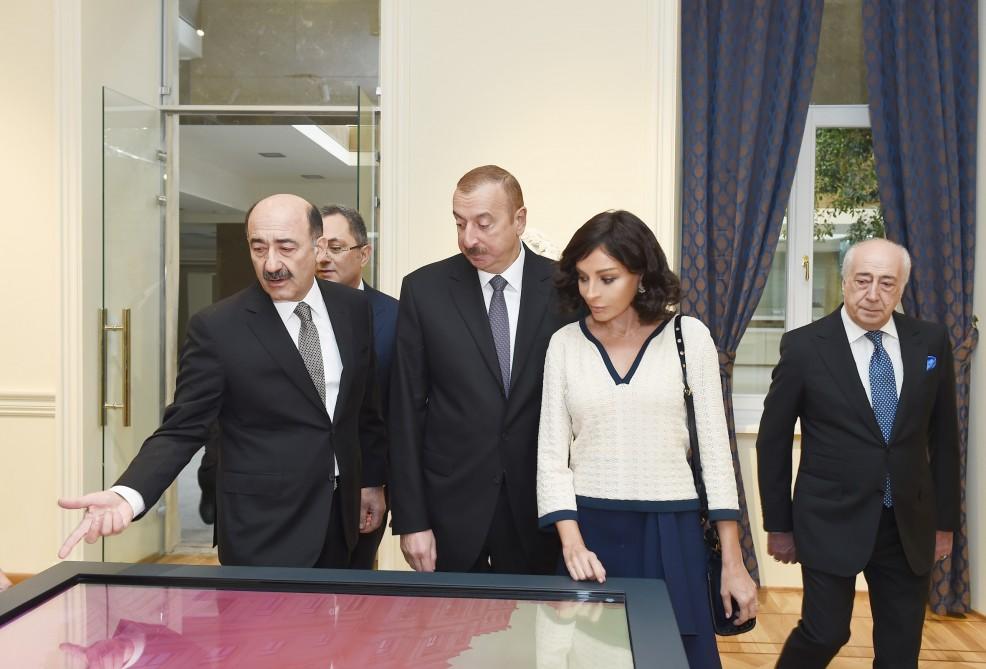 Prezident İlham Əliyev və xanımı Mehriban Əliyeva Azərbaycan Milli İncəsənət Muzeyinin üçüncü korpusunun açılışında iştirak ediblər (YENİLƏNİB) (FOTO)