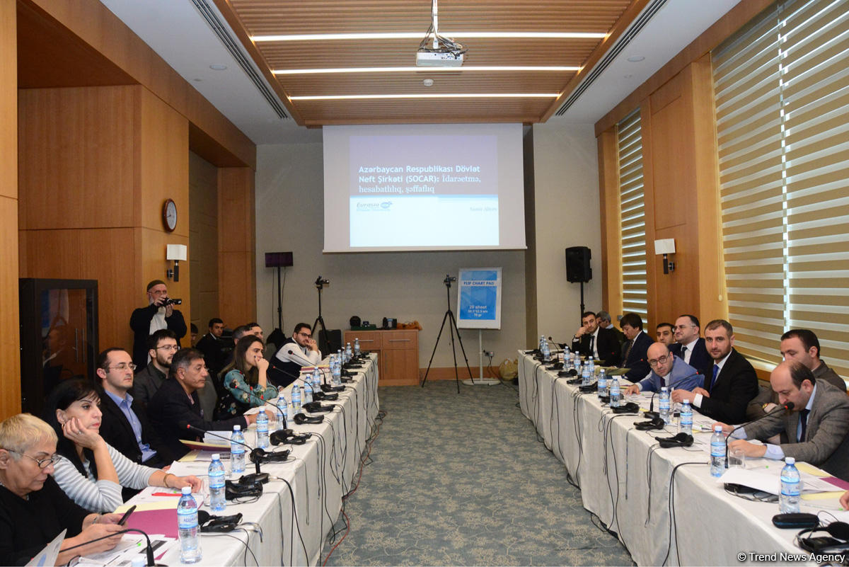 “Resurs gəlirlərinin idarəolunması: şəffaflıq və hesabatlılıq” mövzusunda konfrans keçirilib (FOTO)