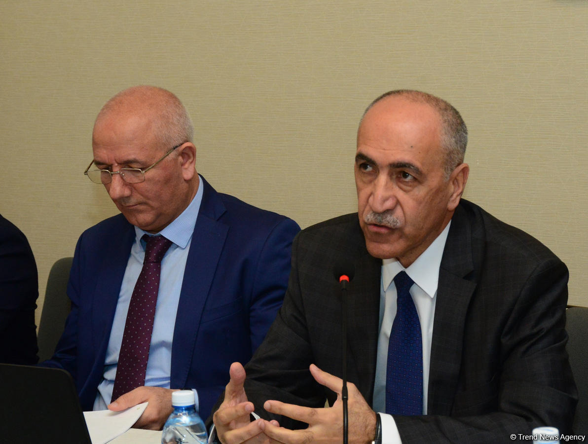 “Resurs gəlirlərinin idarəolunması: şəffaflıq və hesabatlılıq” mövzusunda konfrans keçirilib (FOTO)