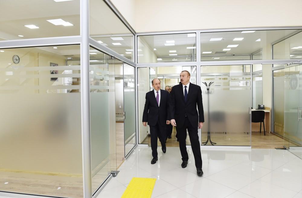 Prezident İlham Əliyev Binəqədi Rayon Məhkəməsinin yeni inzibati binasının açılışında iştirak edib (YENİLƏNİB) (FOTO)