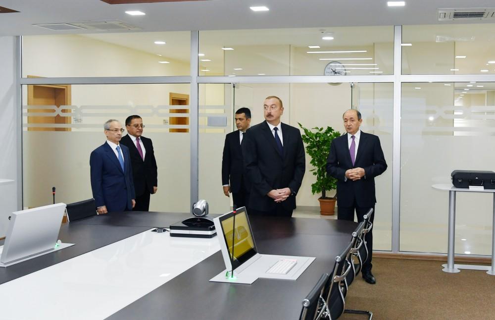 Prezident İlham Əliyev Binəqədi Rayon Məhkəməsinin yeni inzibati binasının açılışında iştirak edib (YENİLƏNİB) (FOTO)