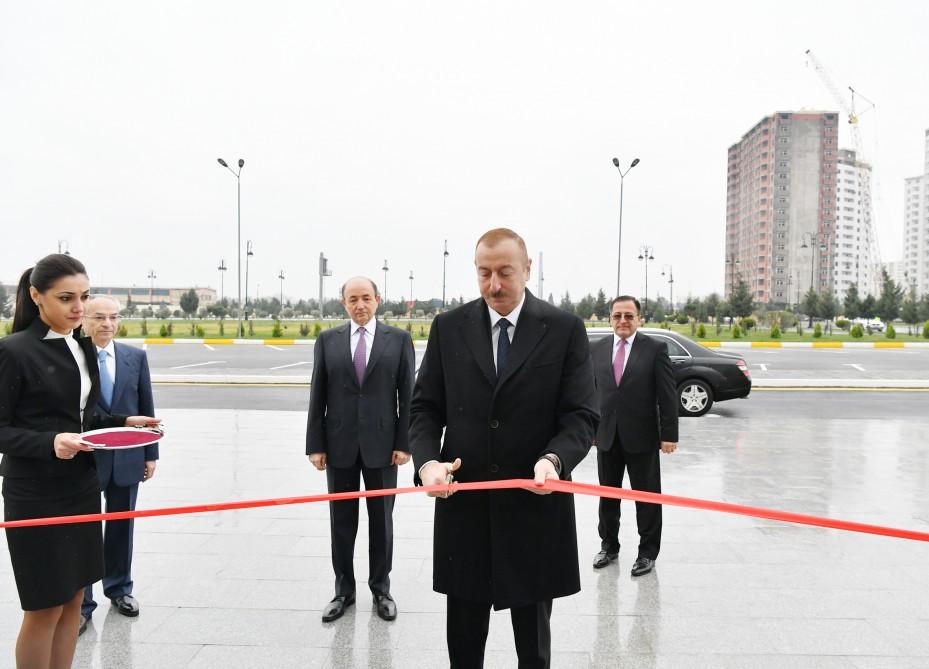 Prezident İlham Əliyev Binəqədi Rayon Məhkəməsinin yeni inzibati binasının açılışında iştirak edib (YENİLƏNİB) (FOTO)