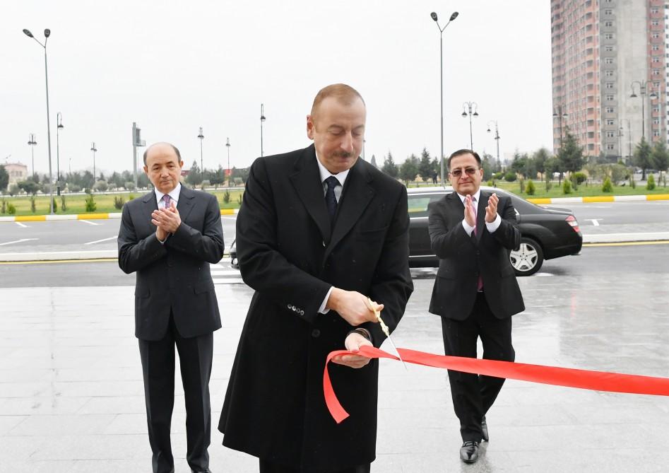 Prezident İlham Əliyev Binəqədi Rayon Məhkəməsinin yeni inzibati binasının açılışında iştirak edib (YENİLƏNİB) (FOTO)
