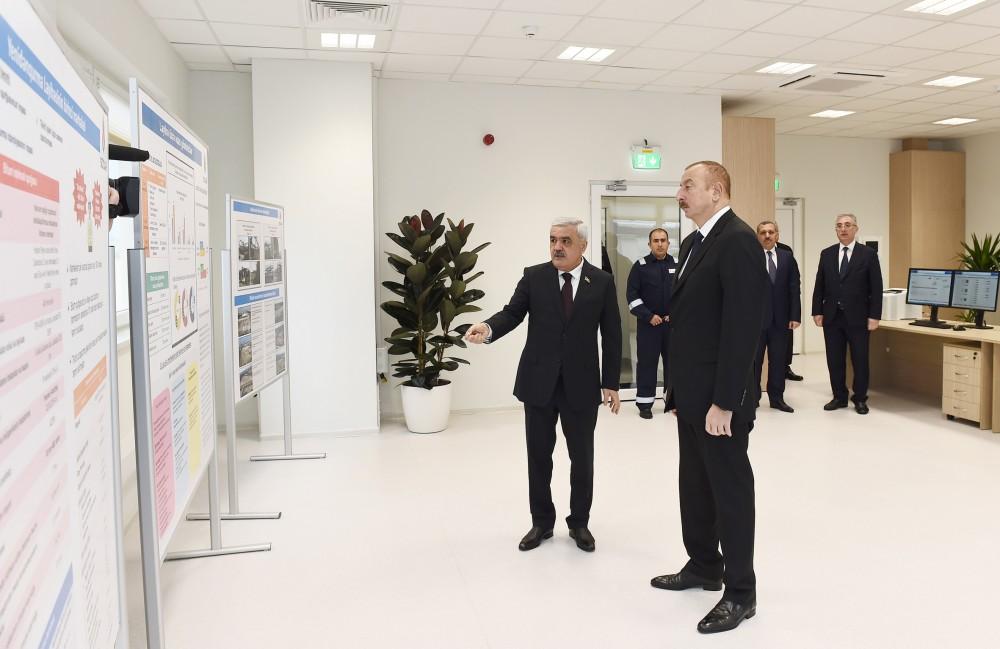 Prezident İlham Əliyev Bakı neft emalı zavodunda bitum qurğusunun və maye qazdoldurma məntəqəsinin açılışında iştirak edib (YENİLƏNİB) (FOTO)