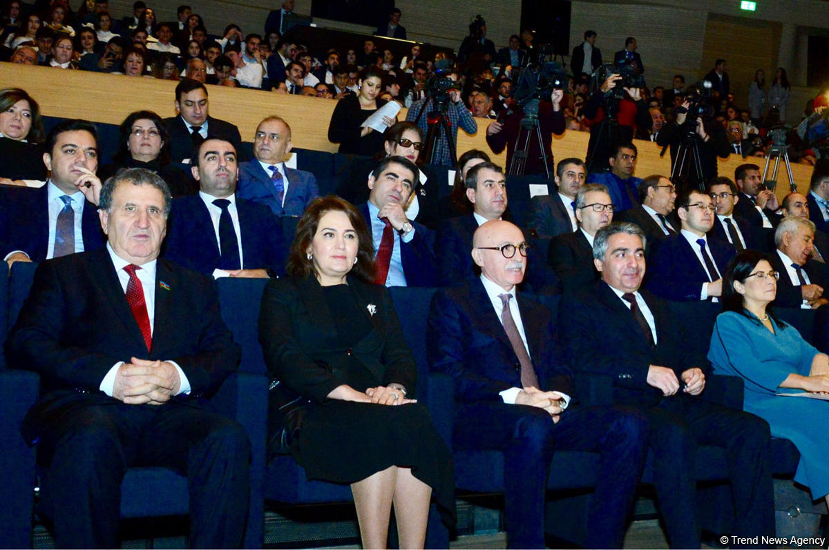 Azərbaycan tələbələrinin II qurultayı başa çatıb (FOTO) (YENİLƏNİB)