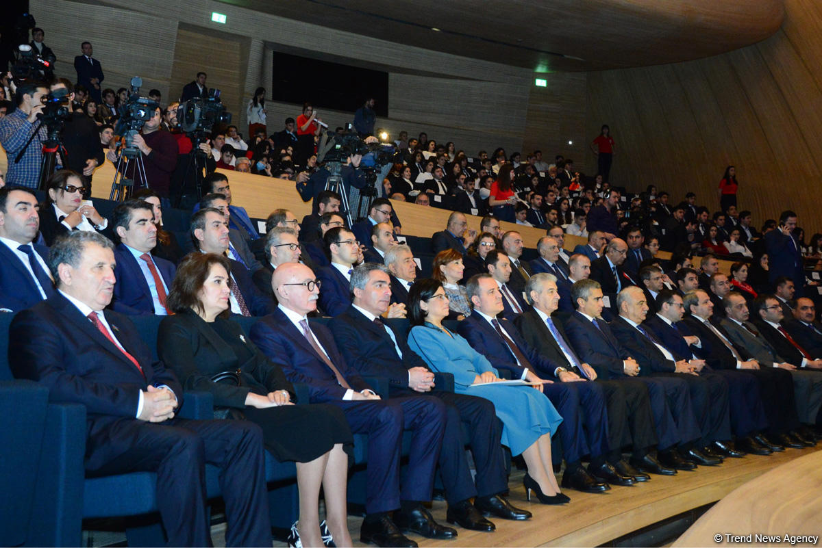 Azərbaycan tələbələrinin II qurultayı başa çatıb (FOTO) (YENİLƏNİB)