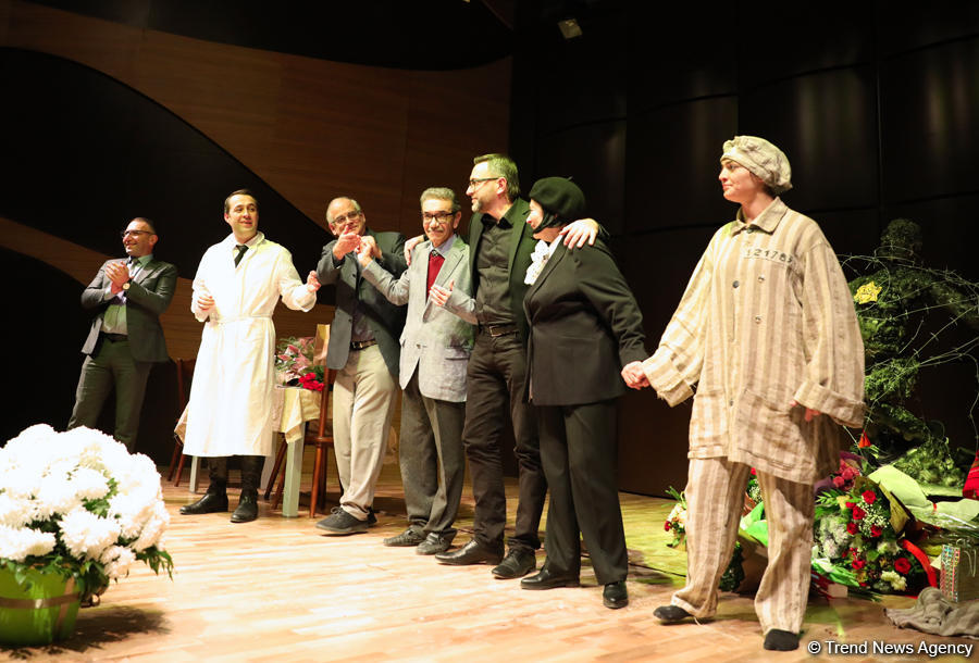 Muğam Mərkəzində İsrail dramaturqunun tamaşası nümayiş olunub (FOTO)