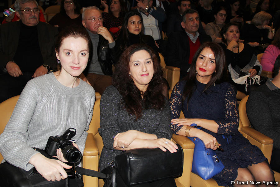 Muğam Mərkəzində İsrail dramaturqunun tamaşası nümayiş olunub (FOTO)