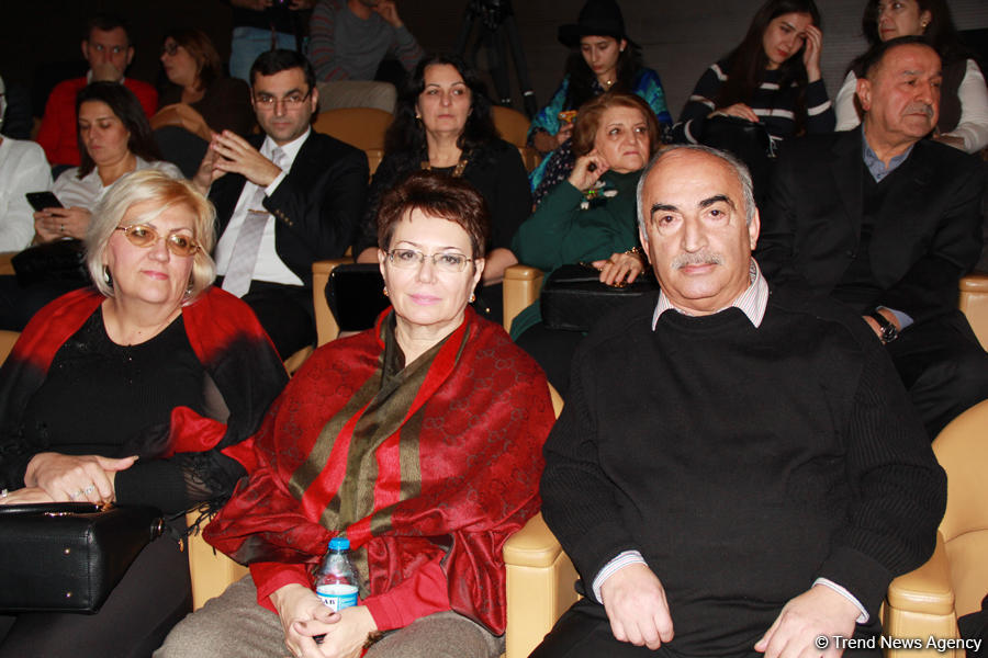 Muğam Mərkəzində İsrail dramaturqunun tamaşası nümayiş olunub (FOTO)
