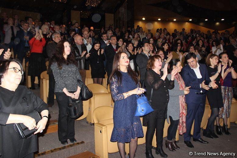 Muğam Mərkəzində İsrail dramaturqunun tamaşası nümayiş olunub (FOTO)