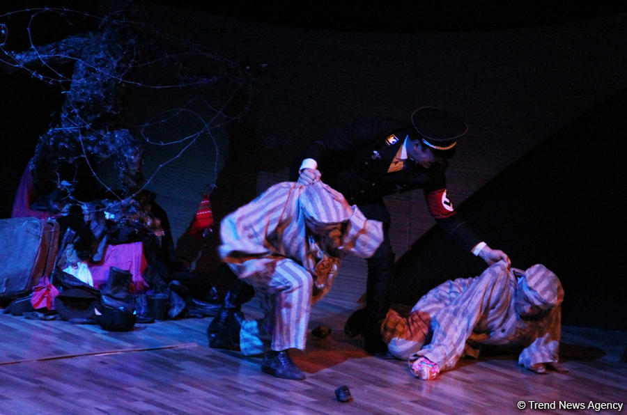 Muğam Mərkəzində İsrail dramaturqunun tamaşası nümayiş olunub (FOTO)