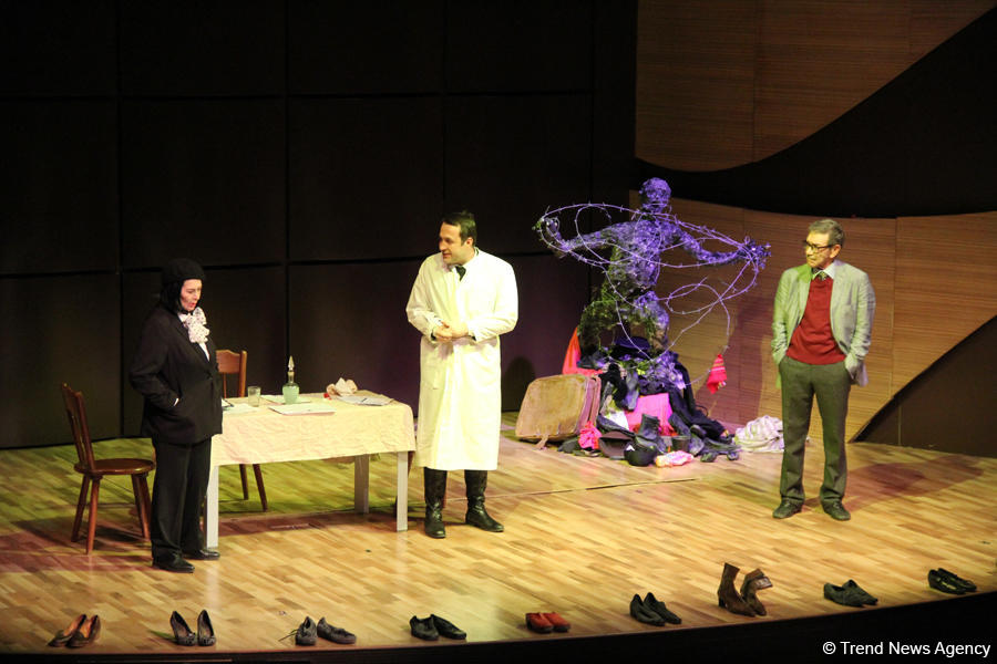 Muğam Mərkəzində İsrail dramaturqunun tamaşası nümayiş olunub (FOTO)