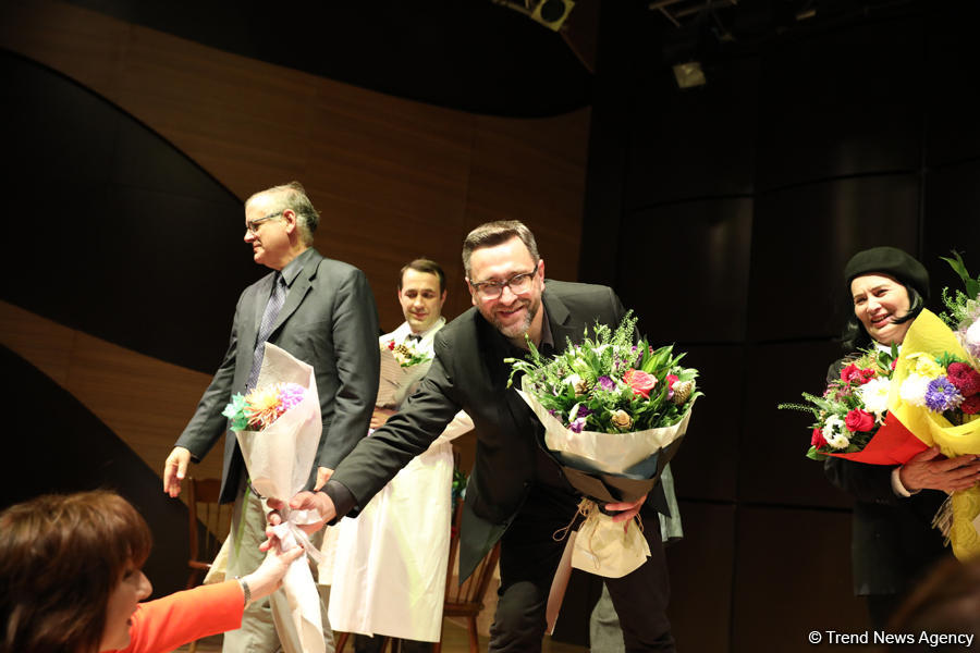 Muğam Mərkəzində İsrail dramaturqunun tamaşası nümayiş olunub (FOTO)