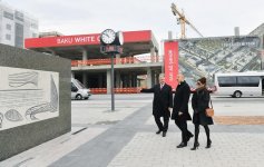 Prezident İlham Əliyev və birinci xanım Mehriban Əliyeva “Bakı Ağ Şəhər”də görülən və görüləcək işlərlə tanış olublar (FOTO)