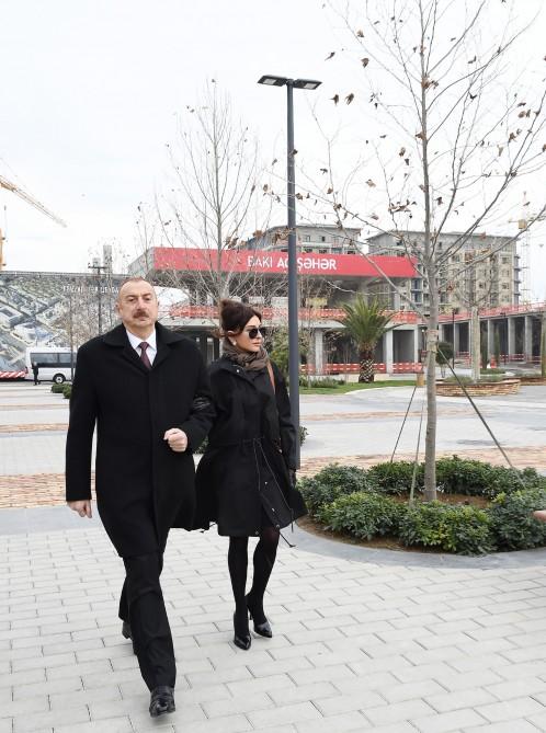 Prezident İlham Əliyev və birinci xanım Mehriban Əliyeva “Bakı Ağ Şəhər”də görülən və görüləcək işlərlə tanış olublar (FOTO)