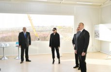 Prezident İlham Əliyev və birinci xanım Mehriban Əliyeva Mənzil İnşaatı Dövlət Agentliyinin Yasamal yaşayış kompleksinin açılışında iştirak ediblər (YENİLƏNİB) (FOTO)