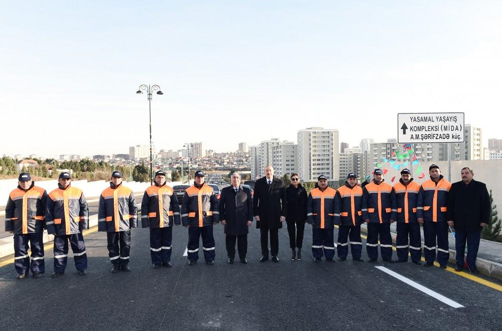 Prezident İlham Əliyev və birinci xanım Mehriban Əliyeva Mənzil İnşaatı Dövlət Agentliyinin Yasamal yaşayış kompleksinin açılışında iştirak ediblər (YENİLƏNİB) (FOTO)