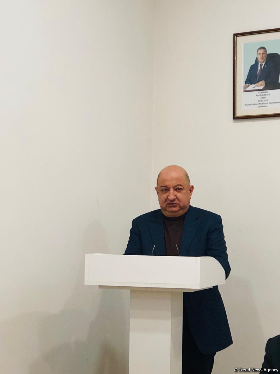 Sənətşünas alim, akademik Rasim Əfəndiyevin anadan olmasının 90 illiyinə həsr olunmuş elmi sessiya keçirilib (FOTO)