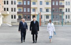 Prezident İlham Əliyev və birinci xanım Mehriban Əliyeva Sumqayıtda qaçqın və məcburi köçkün ailələri üçün inşa olunan yaşayış binaları kompleksinin açılışında iştirak ediblər (FOTO) (YENİLƏNİB)