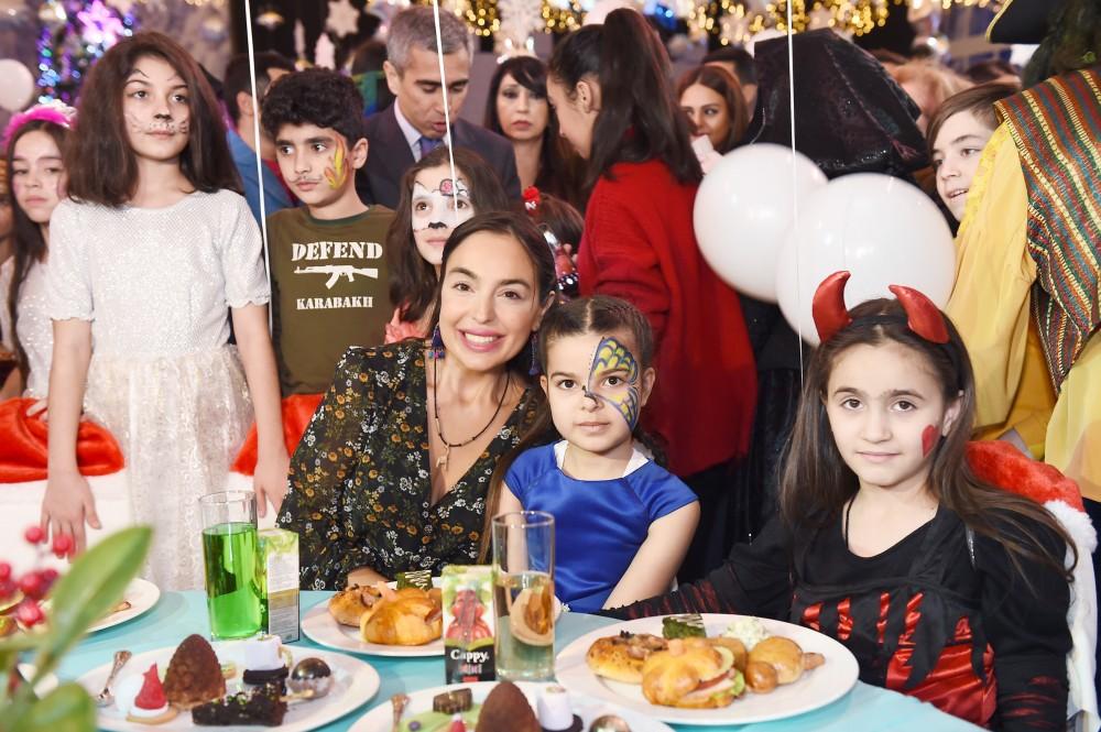 Birinci vitse-prezident Mehriban Əliyeva Heydər Əliyev Fondunun uşaqlar üçün təşkil etdiyi ənənəvi bayram şənliyində iştirak edib (FOTO)