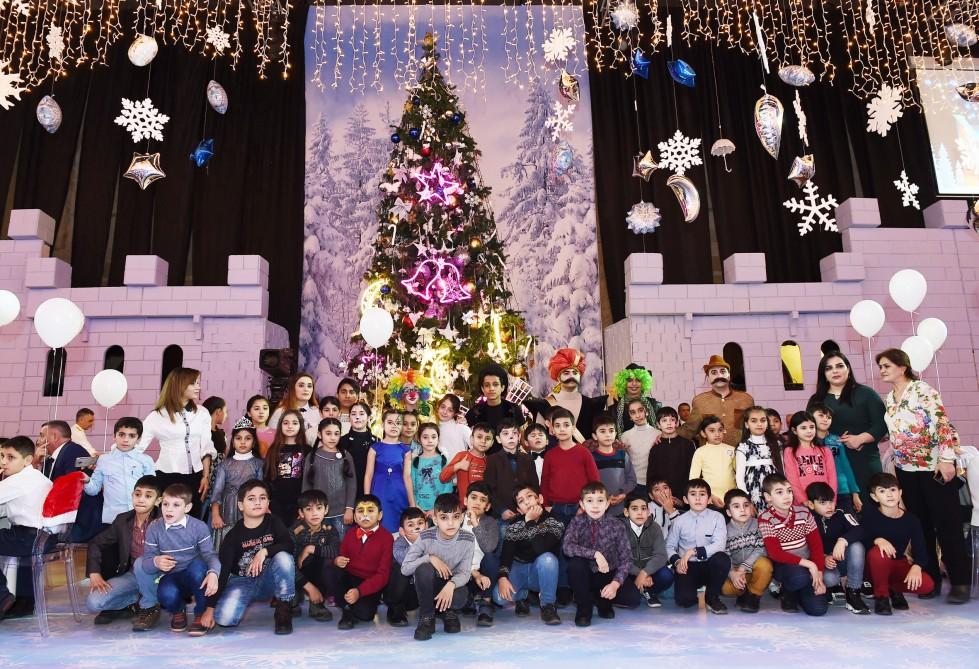 Birinci vitse-prezident Mehriban Əliyeva Heydər Əliyev Fondunun uşaqlar üçün təşkil etdiyi ənənəvi bayram şənliyində iştirak edib (FOTO)