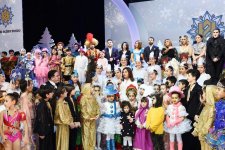 Birinci vitse-prezident Mehriban Əliyeva Heydər Əliyev Fondunun uşaqlar üçün təşkil etdiyi ənənəvi bayram şənliyində iştirak edib (FOTO)