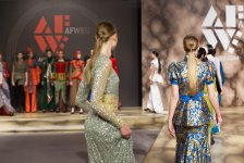 Gülnarə Xəlilovanın rəngarəng kolleksiyaları İstanbulda moda həftəsinin iştirakçılarını valeh edib (FOTO)