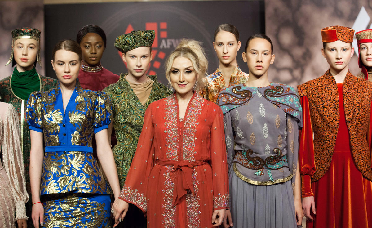 Gülnarə Xəlilovanın rəngarəng kolleksiyaları İstanbulda moda həftəsinin iştirakçılarını valeh edib (FOTO)