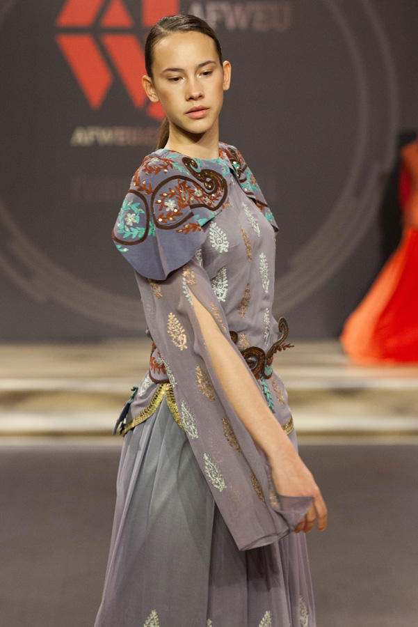 Gülnarə Xəlilovanın rəngarəng kolleksiyaları İstanbulda moda həftəsinin iştirakçılarını valeh edib (FOTO)