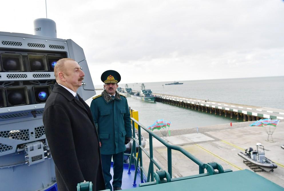 Prezident İlham Əliyev yeni inşa edilmiş “Tufan” tipli sərhəd gözətçi gəmisi ilə tanış olub (FOTO) (YENİLƏNİB)