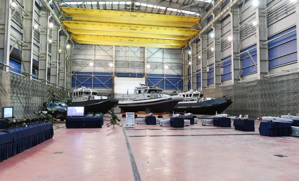 Prezident İlham Əliyev yeni inşa edilmiş “Tufan” tipli sərhəd gözətçi gəmisi ilə tanış olub (FOTO) (YENİLƏNİB)