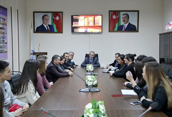 Qazaxıstan tələbələri Bilik Fondunun qonağı olublar (FOTO)