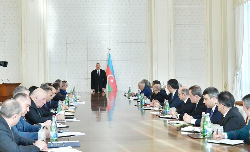 Prezident İlham Əliyevin sədrliyi ilə Nazirlər Kabinetinin iclası keçirilib (YENİLƏNİB-3) (FOTO)