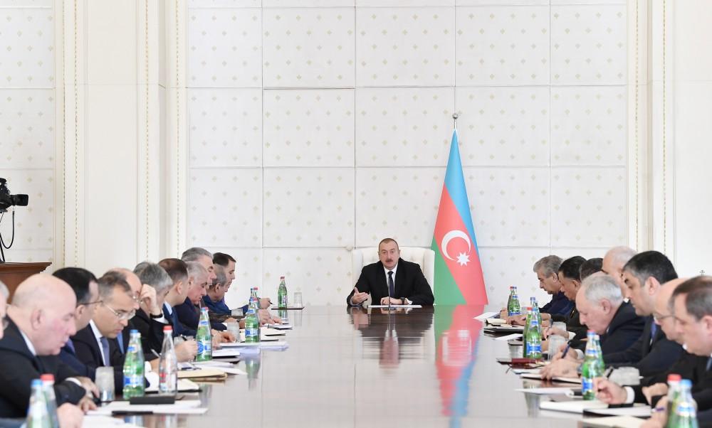 Prezident İlham Əliyevin sədrliyi ilə Nazirlər Kabinetinin iclası keçirilib (YENİLƏNİB-3) (FOTO)