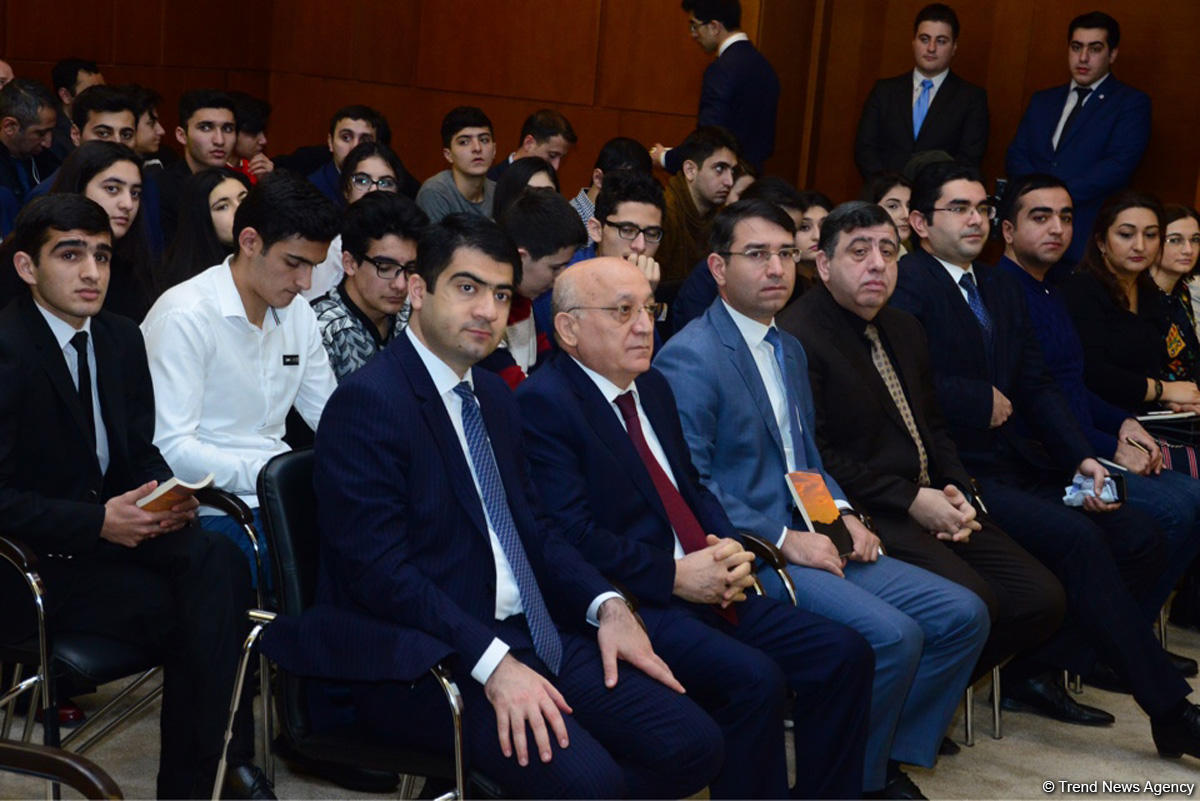 Dövlət Komitəsinin dini radikalizm əleyhinə hazırladığı "Oxu" sənədli filmi gənclər üçün nümayiş olunub (FOTO)