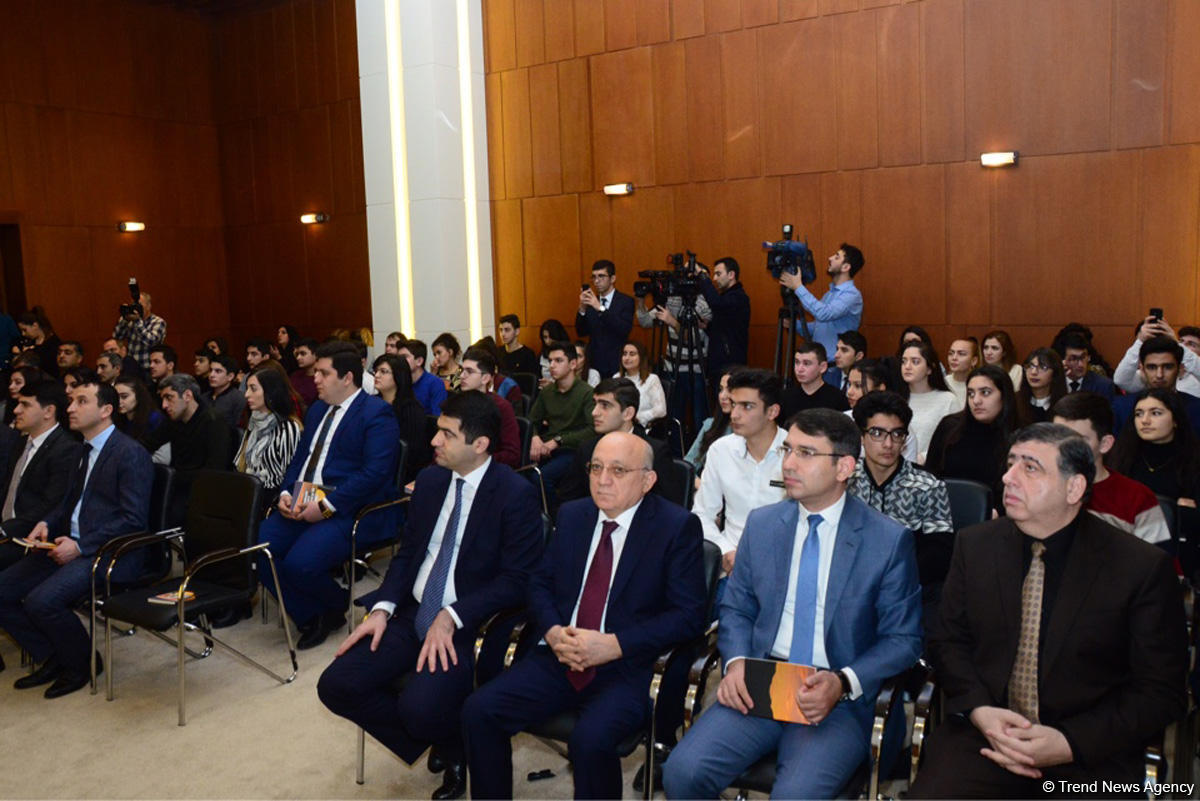 Dövlət Komitəsinin dini radikalizm əleyhinə hazırladığı "Oxu" sənədli filmi gənclər üçün nümayiş olunub (FOTO)
