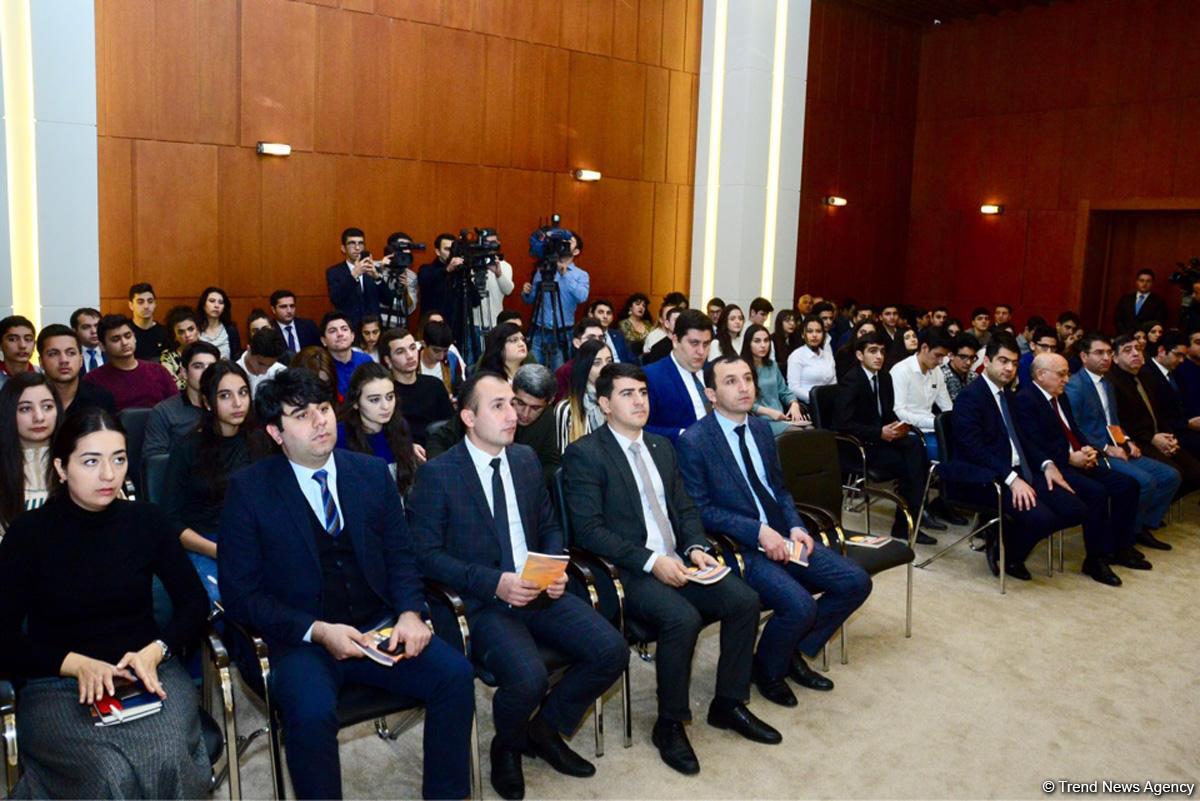 Dövlət Komitəsinin dini radikalizm əleyhinə hazırladığı "Oxu" sənədli filmi gənclər üçün nümayiş olunub (FOTO)