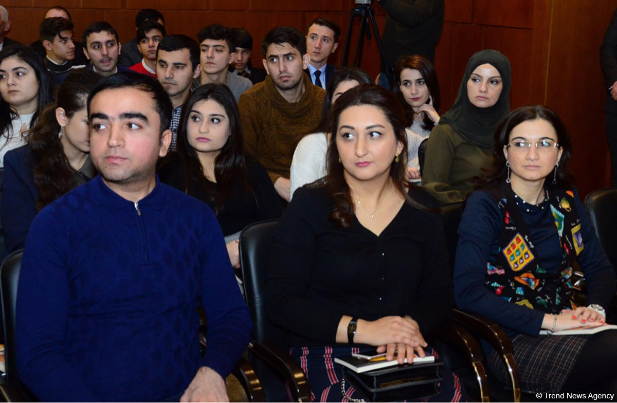 Dövlət Komitəsinin dini radikalizm əleyhinə hazırladığı "Oxu" sənədli filmi gənclər üçün nümayiş olunub (FOTO)