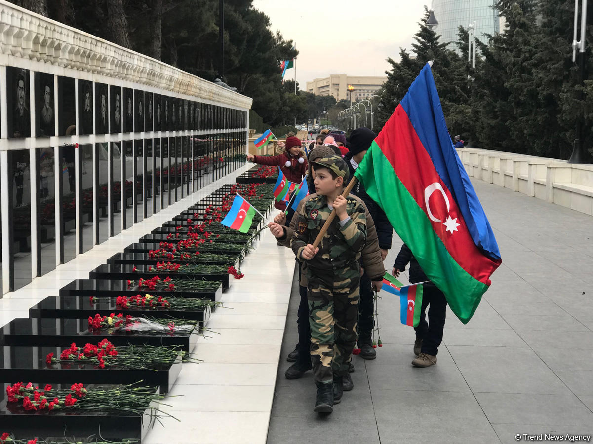 Şəhidlər Xiyabanında 20 Yanvar faciəsi ilə bağlı hazırlıq işlərinə başlanılıb (FOTO)
