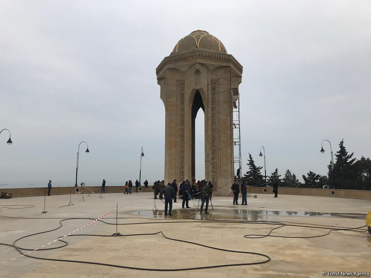 Şəhidlər Xiyabanında 20 Yanvar faciəsi ilə bağlı hazırlıq işlərinə başlanılıb (FOTO)
