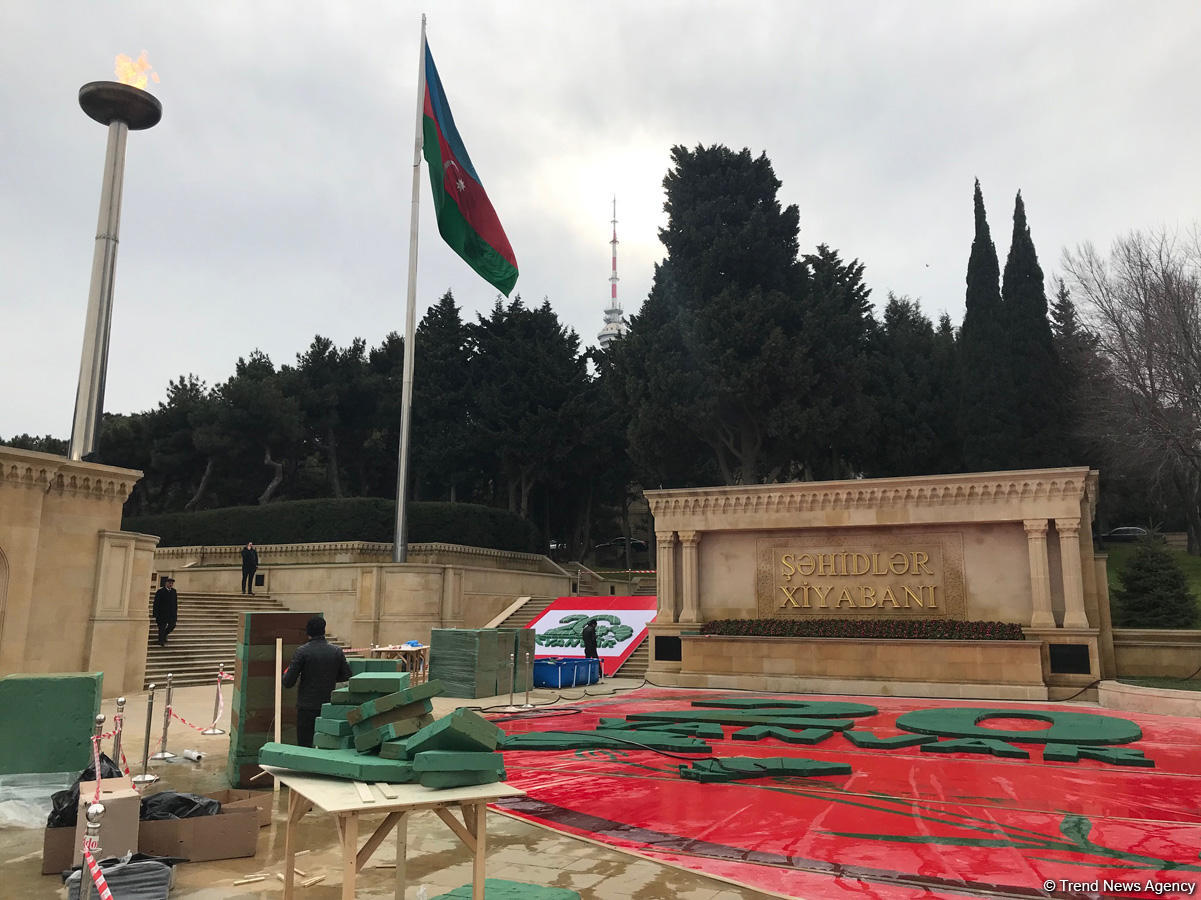 Şəhidlər Xiyabanında 20 Yanvar faciəsi ilə bağlı hazırlıq işlərinə başlanılıb (FOTO)