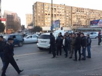 Bakıda zəncirvari qəza: 4 maşın bir-birinə çırpıldı, tıxac yarandı (FOTO/VİDEO)