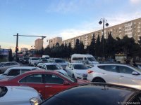 Bakıda zəncirvari qəza: 4 maşın bir-birinə çırpıldı, tıxac yarandı (FOTO/VİDEO)