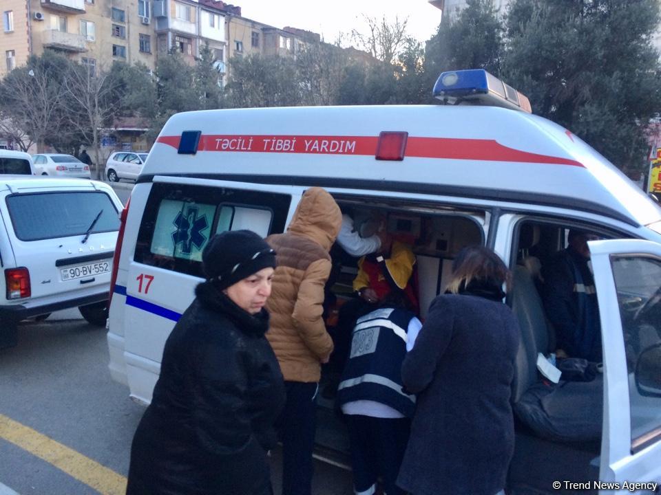Bakıda zəncirvari qəza: 4 maşın bir-birinə çırpıldı, tıxac yarandı (FOTO/VİDEO)