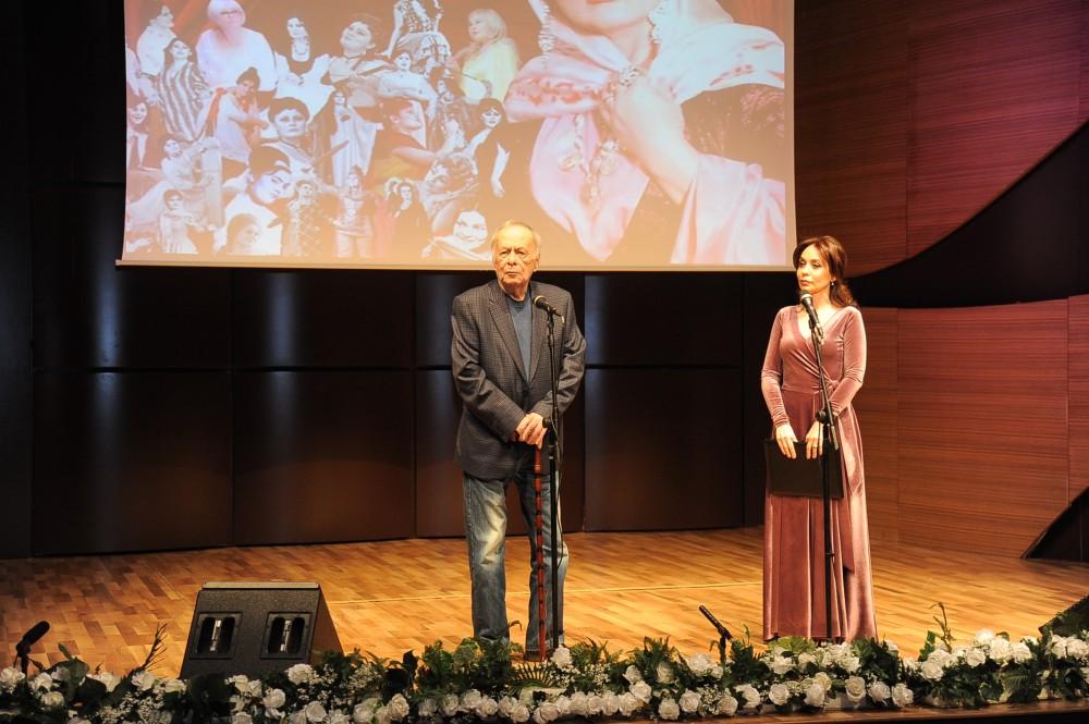 Beynəlxalq Muğam Mərkəzində Amaliya Pənahovanın xatirə gecəsi keçirilib (FOTO)