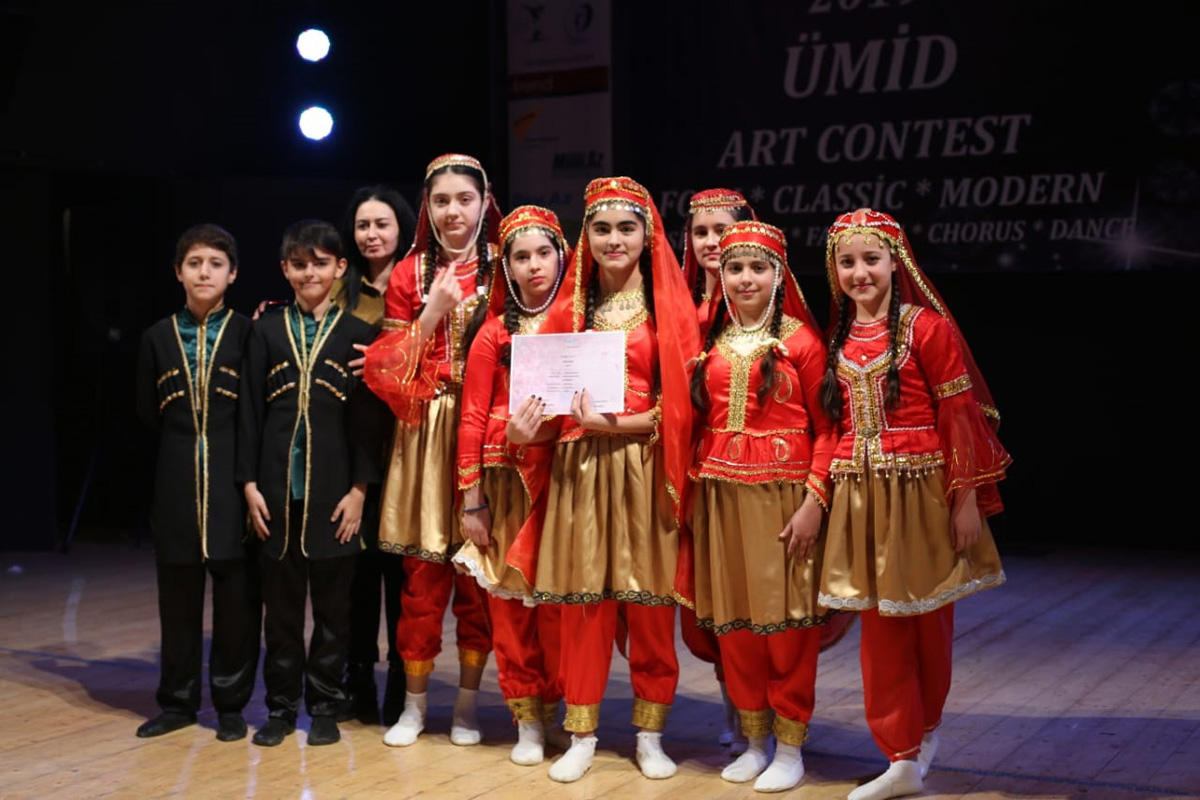 Bakıda beynəlxalq incəsənət müsabiqəsi keçirilib (FOTO)