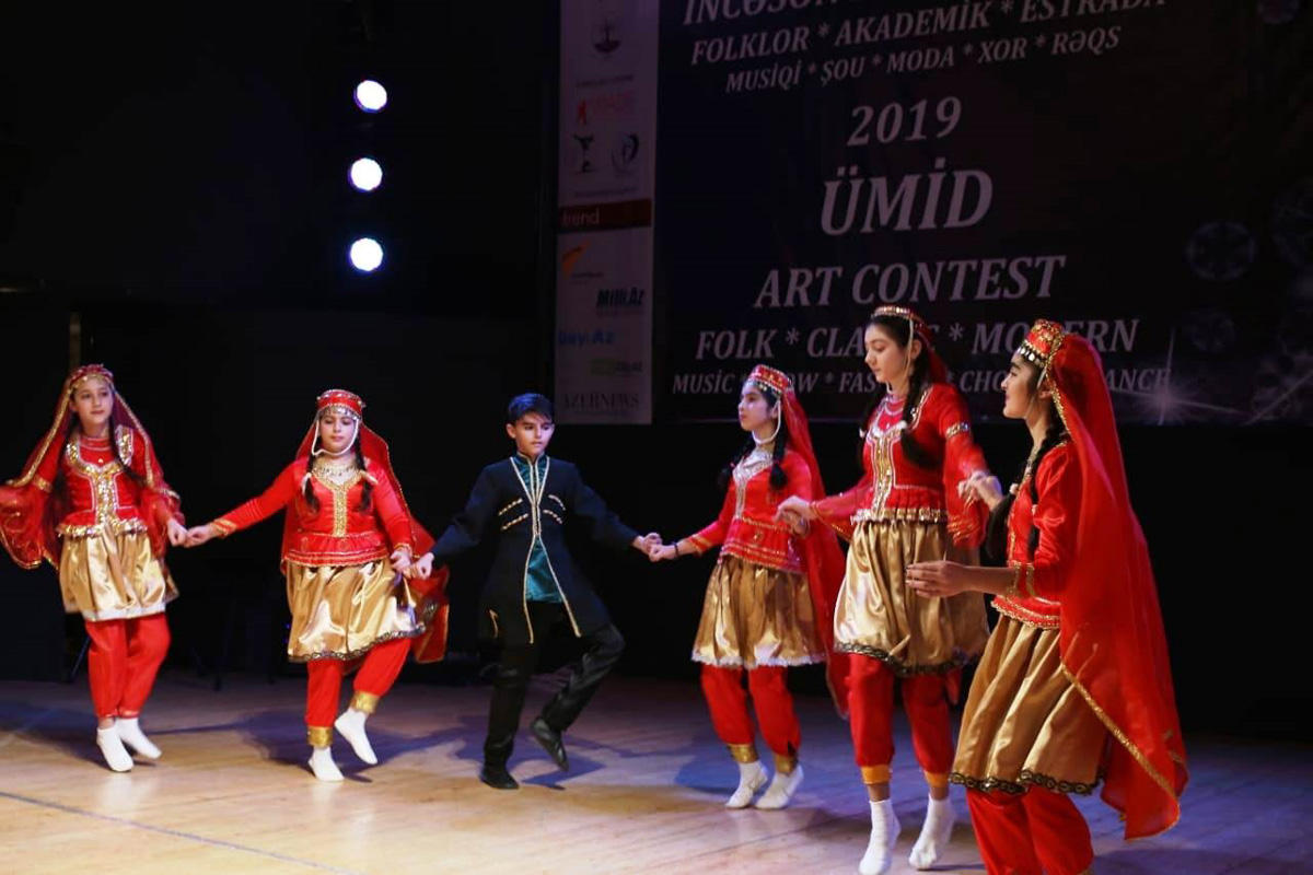 Bakıda beynəlxalq incəsənət müsabiqəsi keçirilib (FOTO)