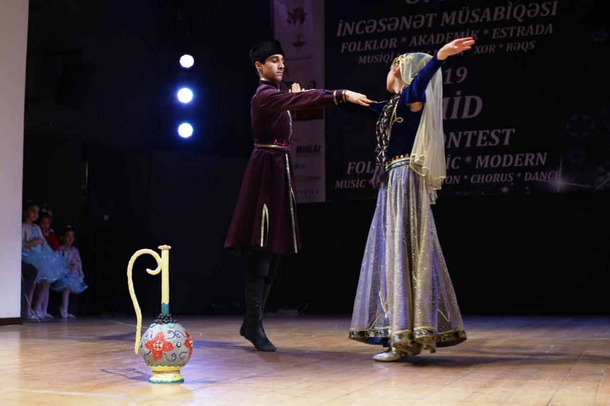 Bakıda beynəlxalq incəsənət müsabiqəsi keçirilib (FOTO)